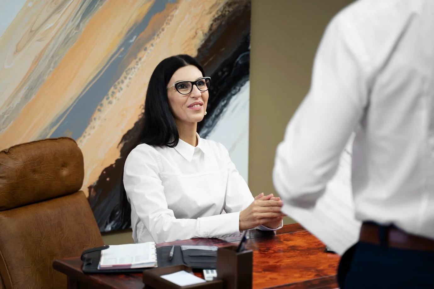 Jefa en su escritorio